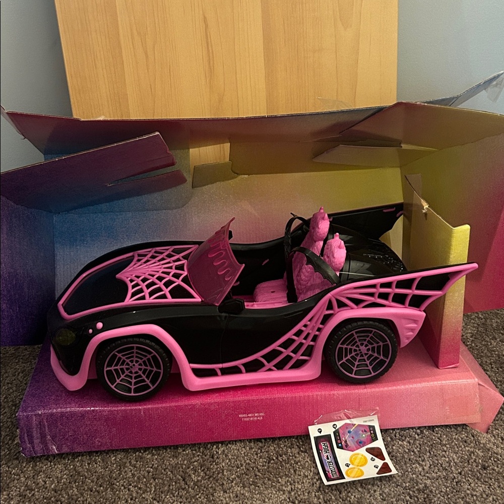 Monster High Eekend Getaway Car and stickers